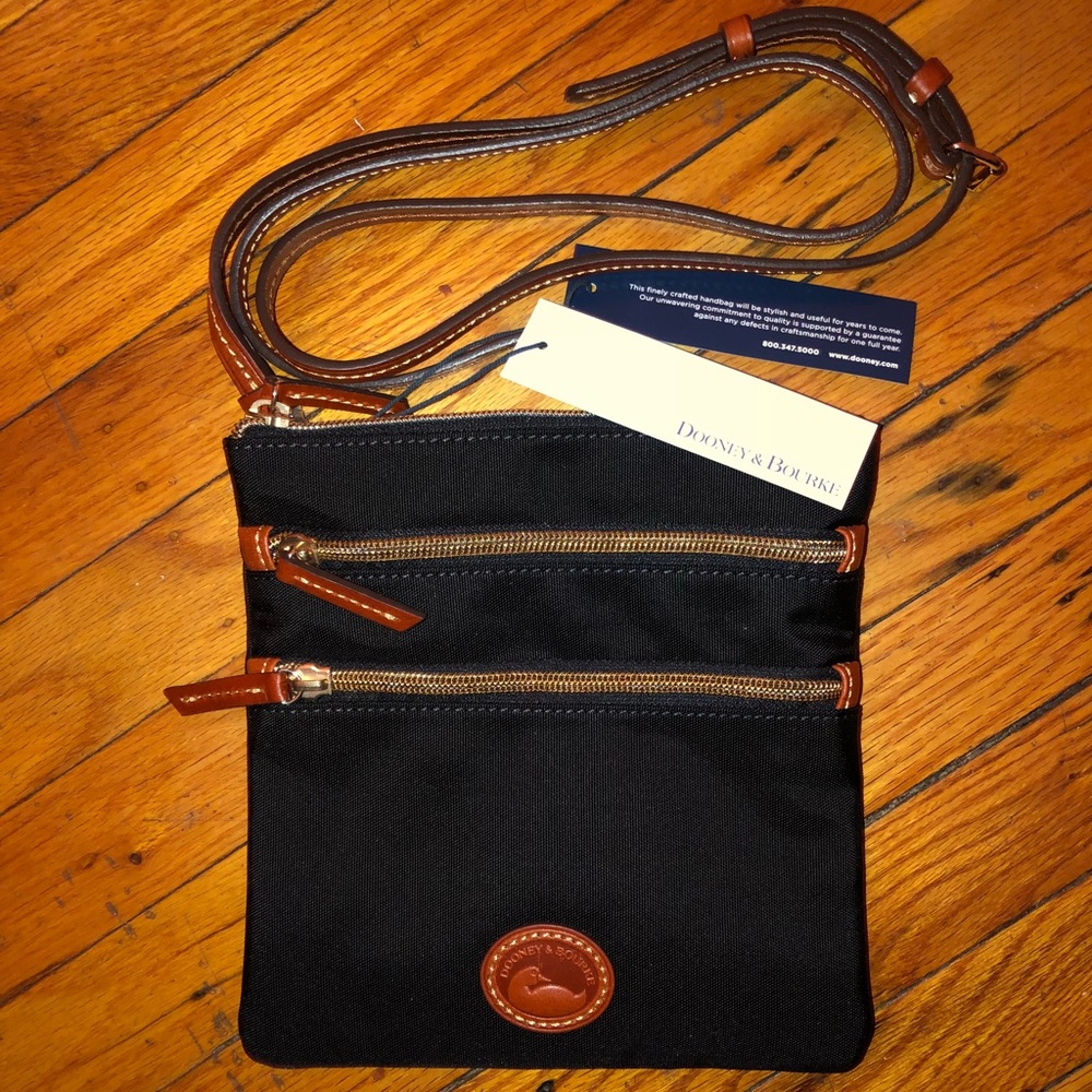 🚨BRAND NEW Dooney & Bourke Crossbody w/ Tags